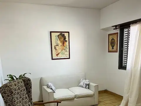 Departamento en Alquiler en Adrogue, $ 600.000
