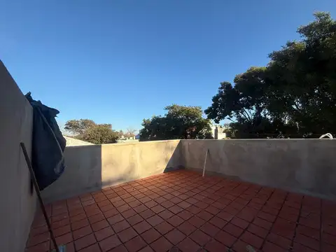 Depto Tipo Casa en Venta con 1 cocheras