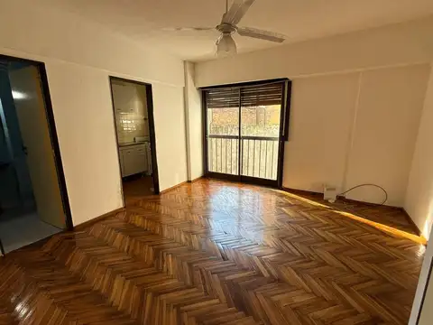Alberti 100. Monoambiente en alquiler. Balvanera.