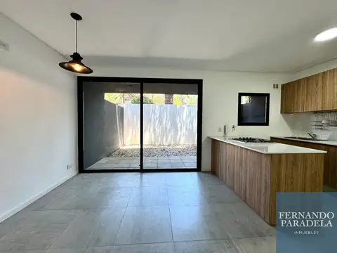 Casa 5 ambientes con 3 baños