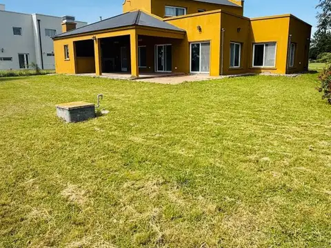 CASA EN VENTA BARRIO PRIVADO LA MAGDALENA HISTORICO CANNING