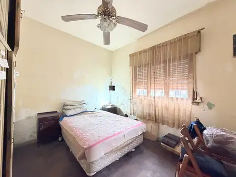 CASA EN VENTA EN ESQUINA CON GARAGE EN VILLA LUGANO