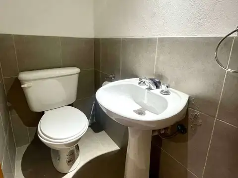 Luis María Drago 100, Piso PB