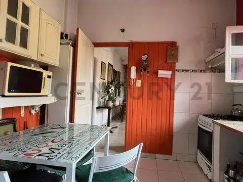 Departamento 5 ambientes con 2 baños