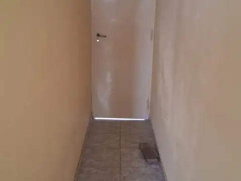 Departamento tipo casa en alquiler en Merlo Sur