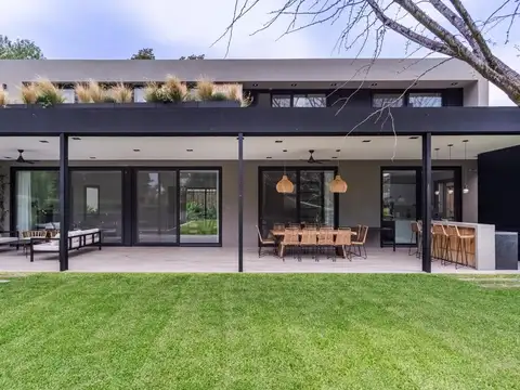 Casa en Manuel Alberti