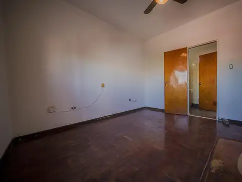 Depto Tipo Casa en Venta de 5 ambientes