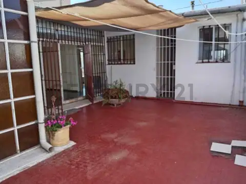 Departamento 5 ambientes con 1 baño