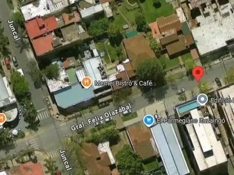General Félix Olazábal e/ Juncal y Camacuá