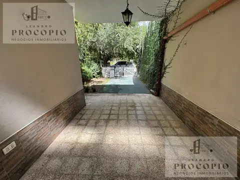 Depto Tipo Casa 3 ambientes con 2 baños