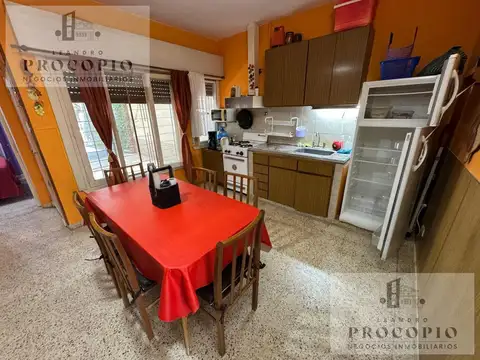 Depto Tipo Casa en Venta con 2 cocheras