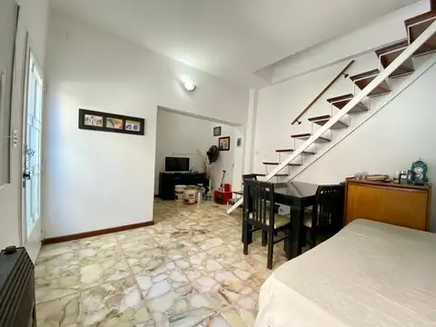 Depto Tipo Casa en Venta de 2 ambientes