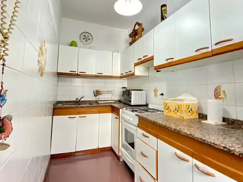 Depto Tipo Casa en Venta 40 años