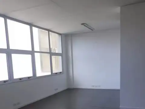 Oficina - Alquiler - Argentina, La Matanza - Av Rivadavia 14800