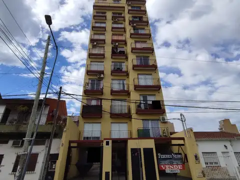 Int. Irigoin 900, Piso 2