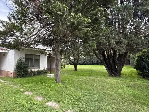 VENTA CASA 2 DORMITORIOS CON PILETA RIO CEBALLOS