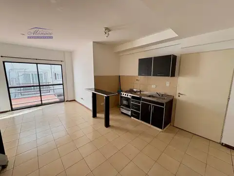 2 amb en triplex con Terraza propia