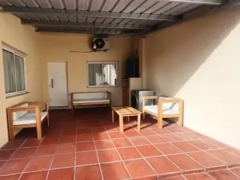 Casa 7 ambientes con 3 baños