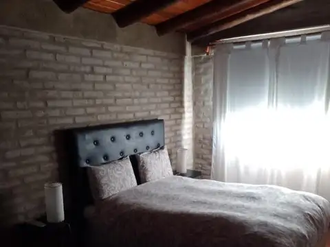 DOS DUPLEX DE 70m2 cub CADA UNO, SOBRE TERRENO PROPIO DE 650m2, UNIDADES EN EXCELENTE ESTADO