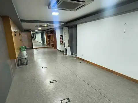 Oficina en venta de 37m2 en Esmeralda al 900 Retiro.