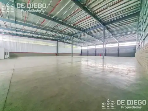Deposito en alquiler de 3162 m2 con 4 dock predio con seguridad - Garin, Escobar