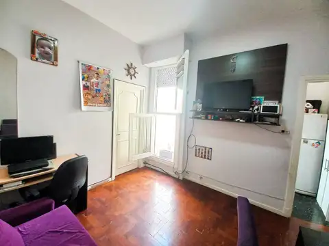 VENTA DEPTO. 2 AMBIENTES EN FLORES. BAJAS EXPENSAS