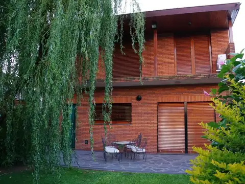 Lisandro De La Torre 900