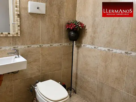 Departamento 4 ambientes con 2 baños