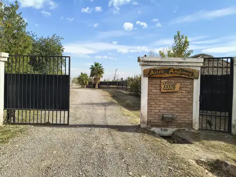 Casa 6 ambientes con 2 baños