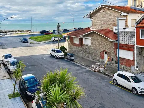 HOTEL 21 habitaciones a metros del mar en La Perla