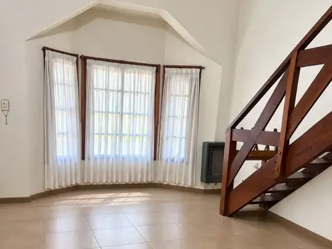 Depto Tipo Casa en Venta 11 años
