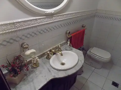 Casa 4 ambientes con 4 baños
