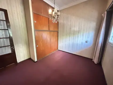 Oficina 6 ambientes con 2 baños