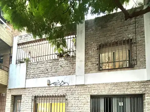 VENTA CASA 4 DORMITORIOS  ABASTO