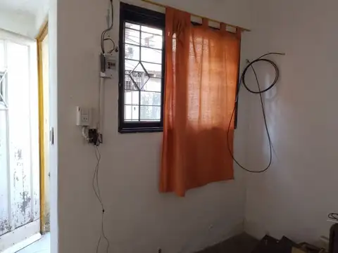 Depto Tipo Casa en Venta en Banfield, USD 44.000