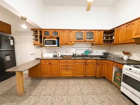 Casa en Venta excelente esquina Cerro de las Rosas