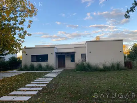 Venta Casa - Barrio Privado Los Alcanfores / Pilar