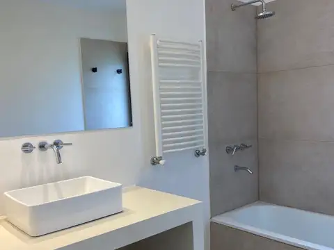 Venta Casa - Barrio Privado Los Alcanfores / Pilar