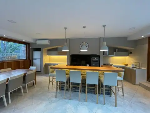 Casa en Alquiler Temporal en Punta del Este, USD 23.200