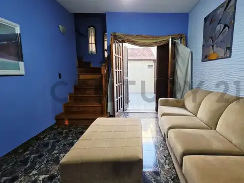 VENTA CASA 5 AMB PARRILA/COCHERA/PATIO A.CREDITO PERMUTA