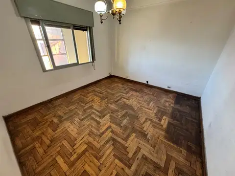 IMPECABLE DEPTO 3 AMB + PATIO - CRUCE CASTELAR