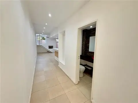 Depto Tipo Casa en Alquiler de 3 dormitorios