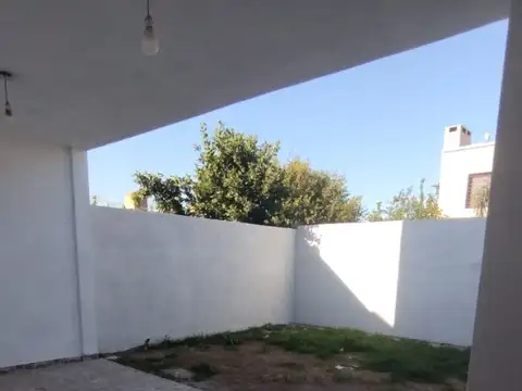 Casa en Alquiler en Villa Retiro, $ 850.000