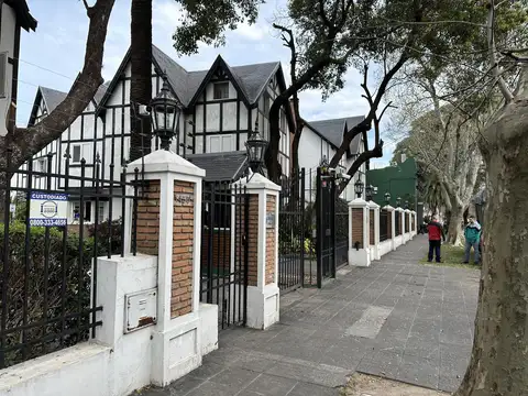 Casa en Venta en Adrogue, USD 185.000