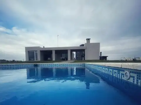 Casa Monoambiente con 2 baños