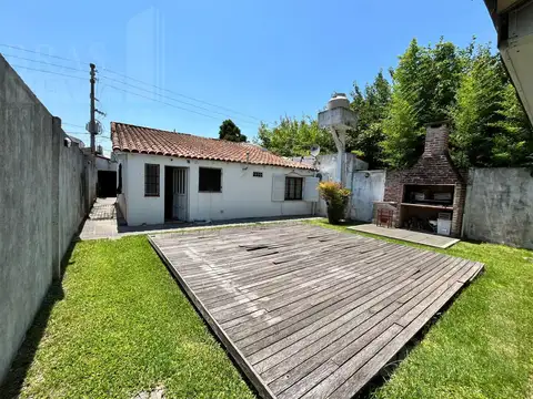 Casa en Venta con 3 cocheras