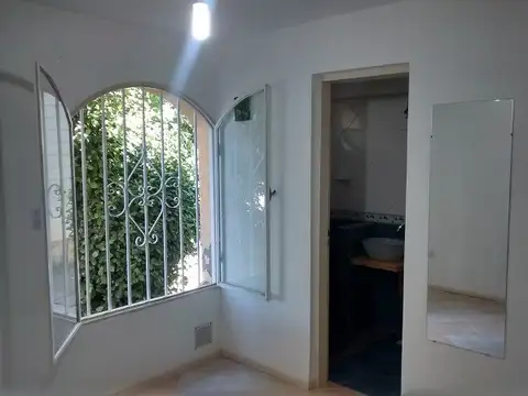 Av De Los Pioneros 4700, Piso PB