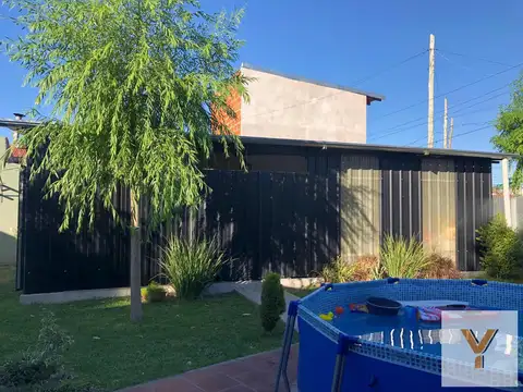 Casa en venta - 2 Dormitorios 1 Baño - 450Mts2 - Merlo Oeste