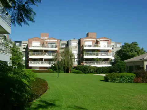 Departamento en Venta San Isidro, Condominio Casas Del Puerto, balcón, 2 dorm, dep serv, cochera