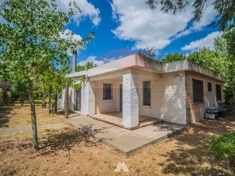 VENTA CASA 3 DORMITORIOS Y APTO PANDO